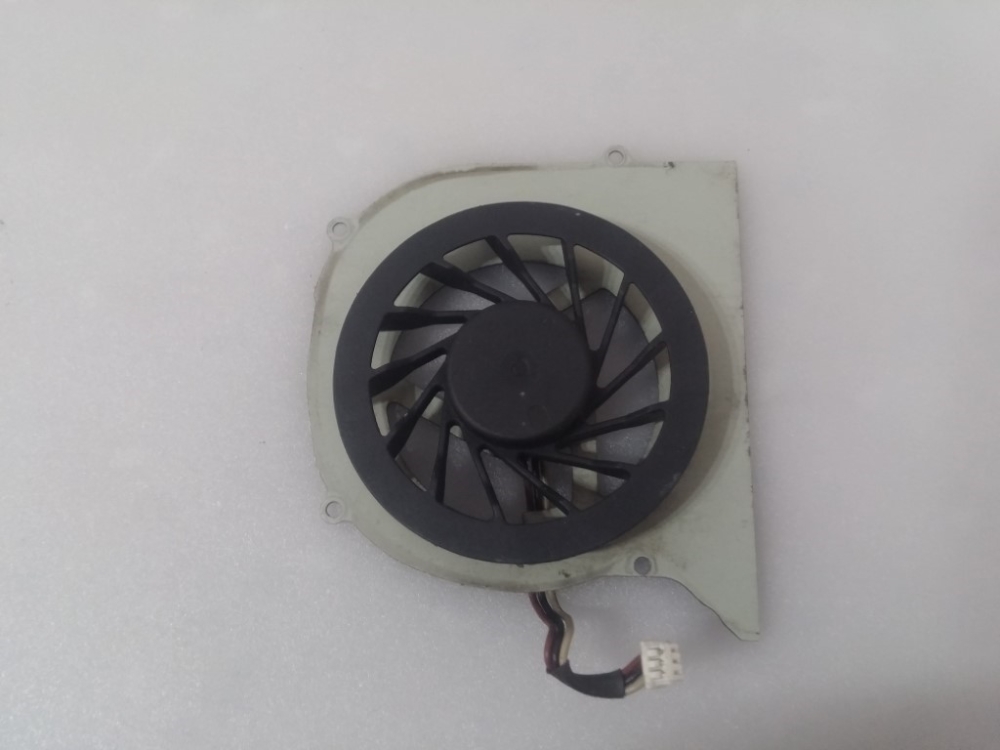 AVC3CBL5TA01 TOSHIBA SATELLİTE A300-15G MODEL NOTEBOOK CPU FAN 