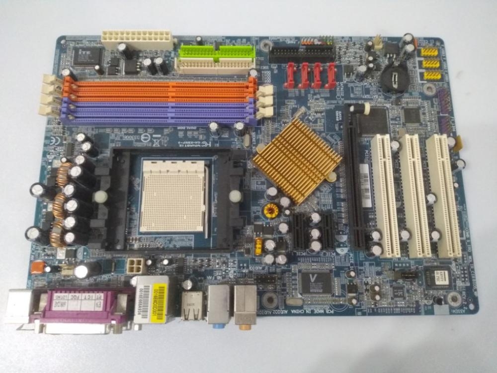 GIGABYTE GA-K8NF-9 MODEL MASAÜSTÜ ANAKART 