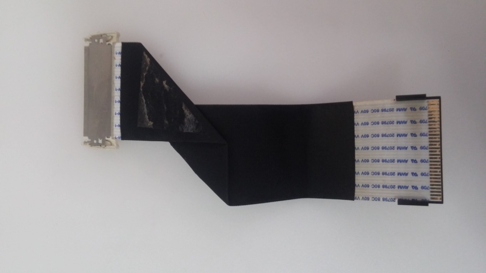 GRUNDİG ME1215A MODEL LED MONİTÖR 21.5"  DATA KABLO FLEX 